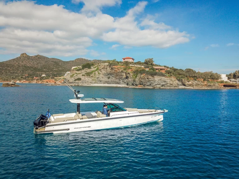 Motorboat rental with or without captain Axopar Eretria