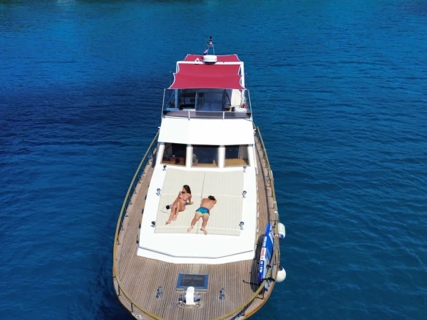 Yacht charter Corfu cheap 58