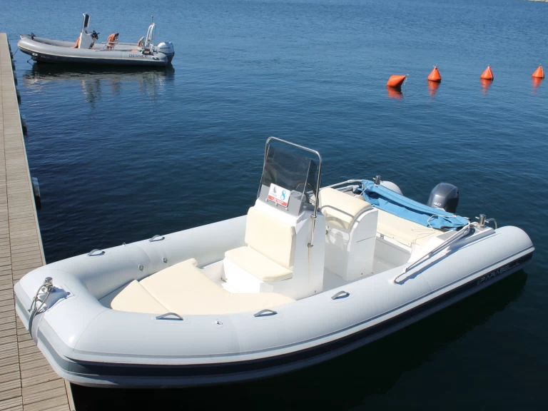 Rent a Gommonautica Gommonautica G48C Arbatax