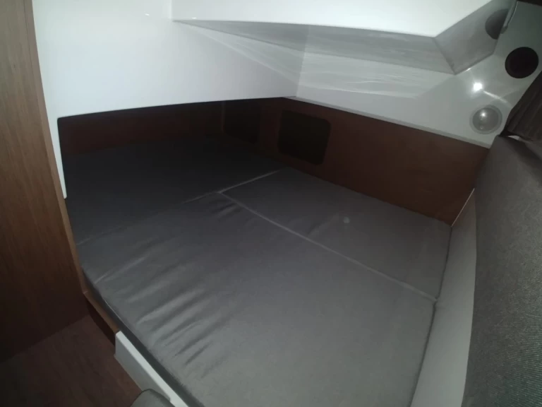 Motorboat for rent Bacoli at the best price