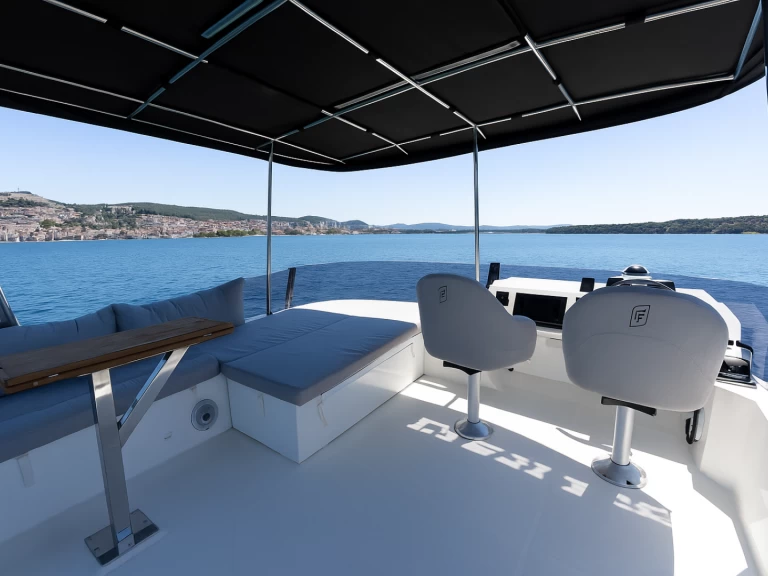 Bareboat Rental Motorboat Fountaine Pajot with a boat licence
