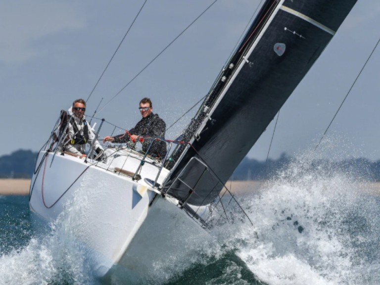 Sailboat rental in Cherbourg-en-Cotentin - Jpk Jpk 1010