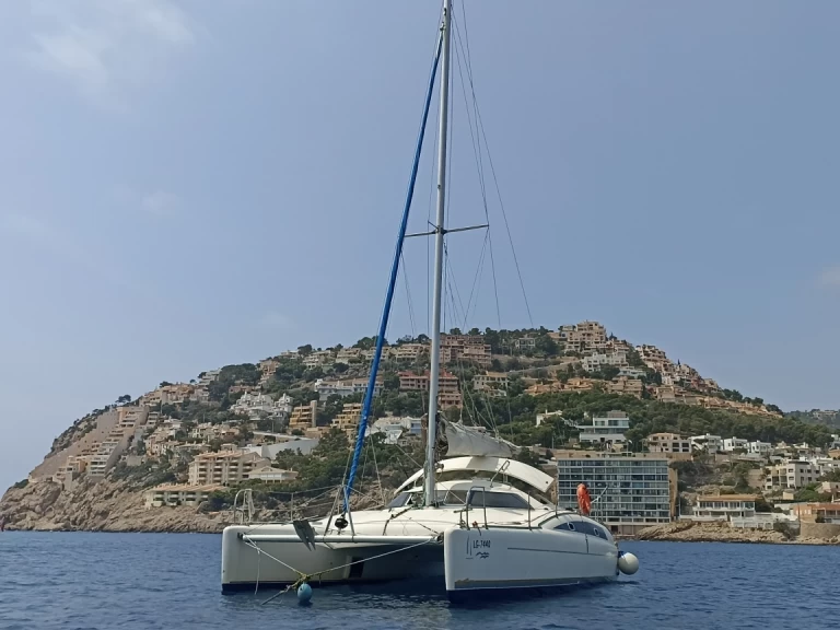 Yacht charter Málaga cheap Maldives 32