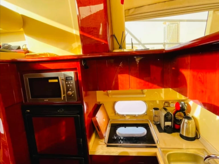 Boat rental Majesty Yachts MAJESTY 50 in Dubai Marina on Samboat