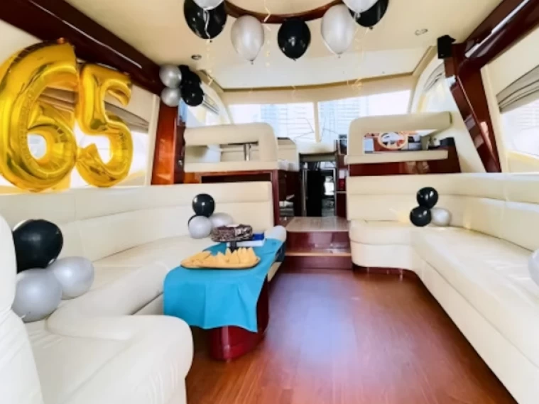 Bareboat Rental Luxury Yacht Majesty Yachts with a boat licence