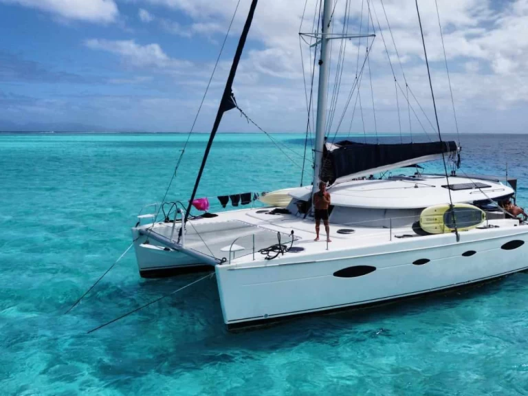 Boat rental Fountaine Pajot Salina 48 in Papeete on Samboat