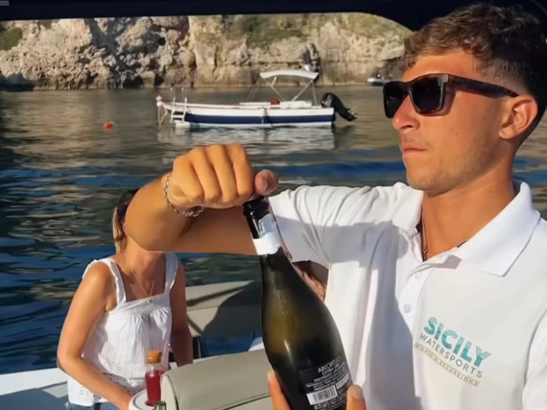 Boat rental LIVER CABIN 36 in Letojanni on Samboat