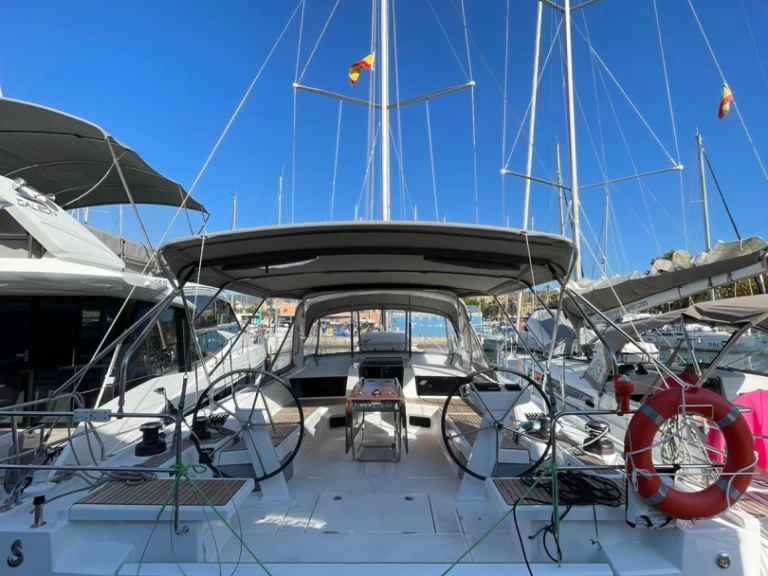 Yacht charter Horta cheap Oceanis 51.1