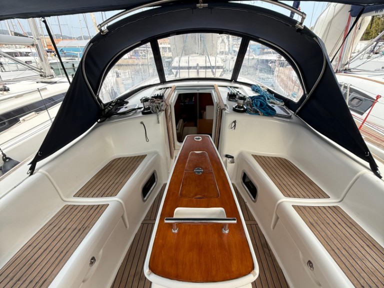 Bareboat Rental Sailboat Bénéteau with a boat licence