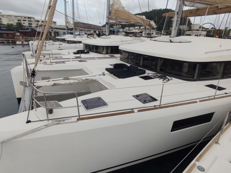 Bareboat Rental Catamaran Lagoon with a boat licence