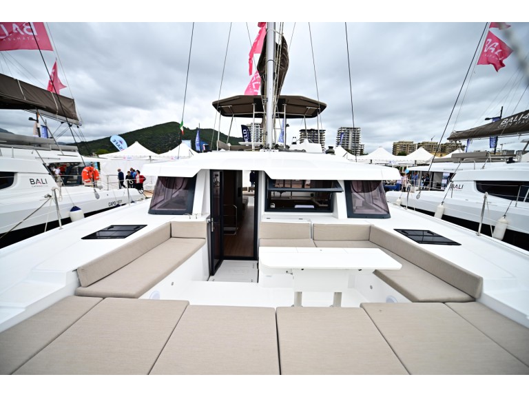 Bareboat Rental Catamaran Bali with a boat licence