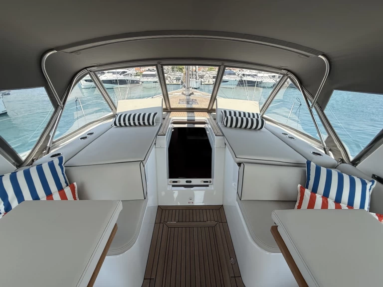 Sailboat for rent Seget Donji at the best price