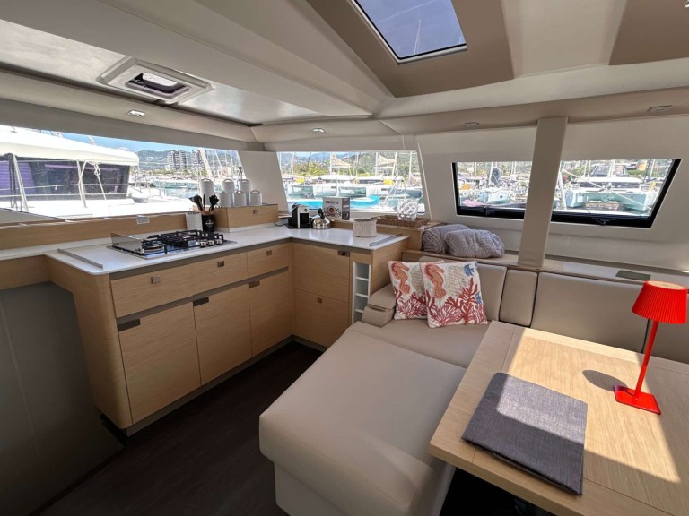 Catamaran rental in Salerno - Fountaine Pajot Elba 45