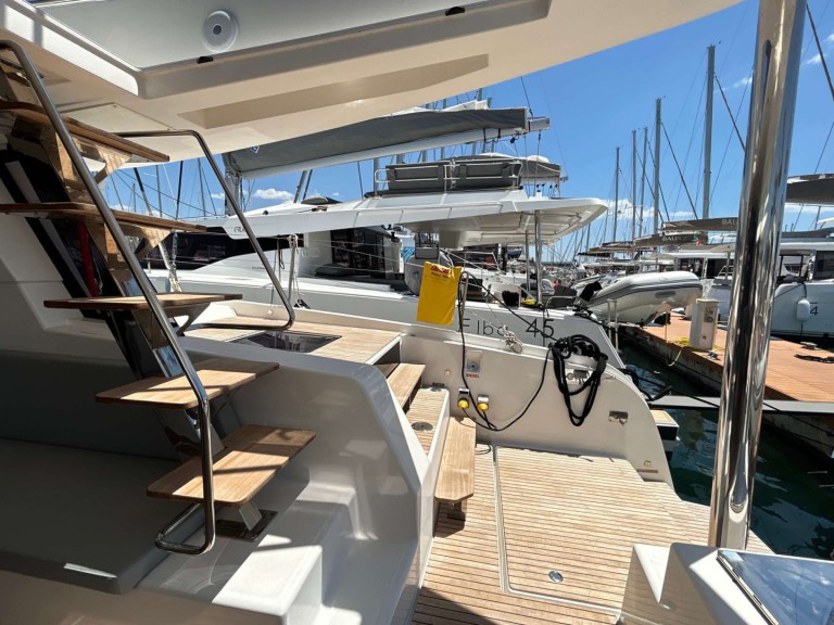 Cervetti Cervetti 44  in Salerno on SamBoat