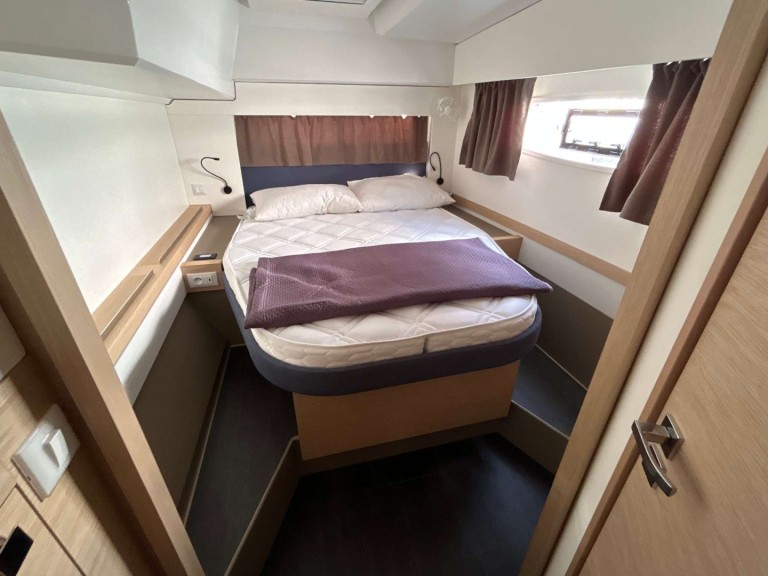 Fountaine Pajot Astrea 42 in Salerno on SamBoat