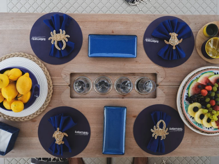 Bareboat Rental Motorboat Prestige with a boat licence