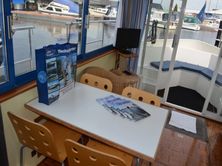 Yacht charter Drachten cheap Safari Houseboat 1050