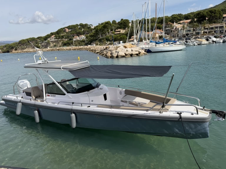 Motorboat rental in La Madrague - Axopar Axopar 28 T-Top