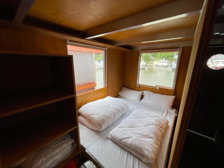 Yacht charter Radewege cheap TS1000