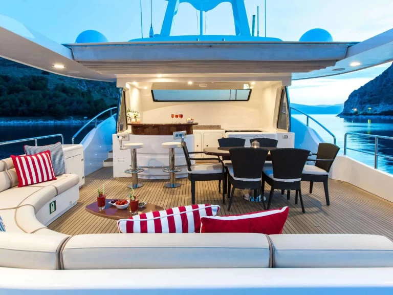 Luxury Yacht rental in San Remo - Benetti REBECCA V