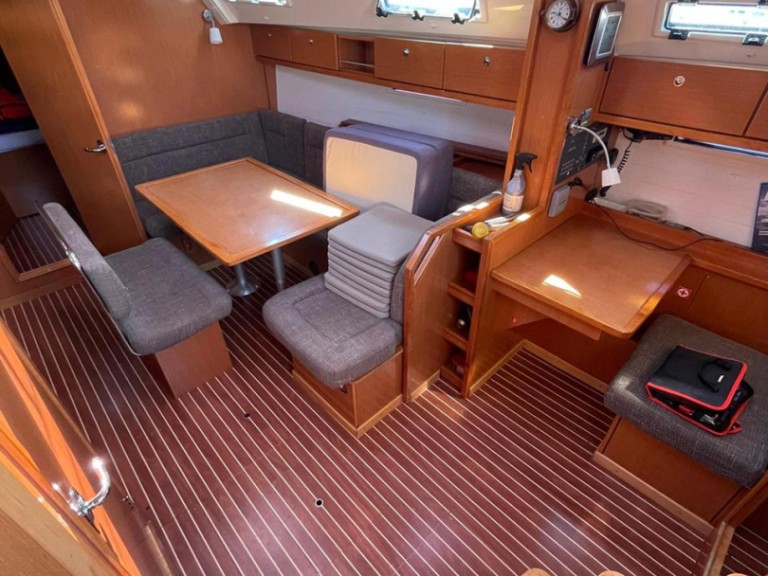 Sailboat rental in Pula - Bavaria Cruiser 40 S
