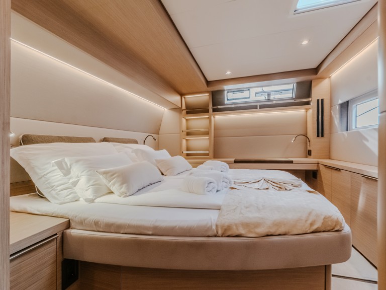 Rent a Lagoon Lagoon 55 Kaštela