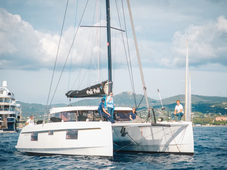 Catamaran rental in Cogolin - Nautitech Nautitech 40 Open 