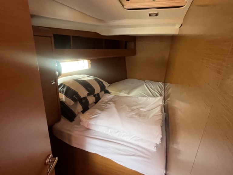 Boat rental Jeanneau Sun Odyssey 479 in Sukošan on Samboat