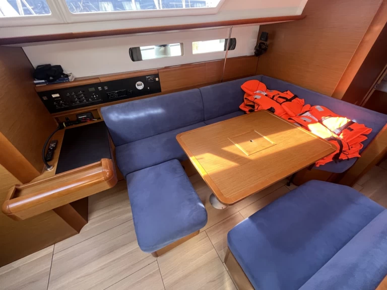 Sailboat rental with or without captain Jeanneau Sukošan