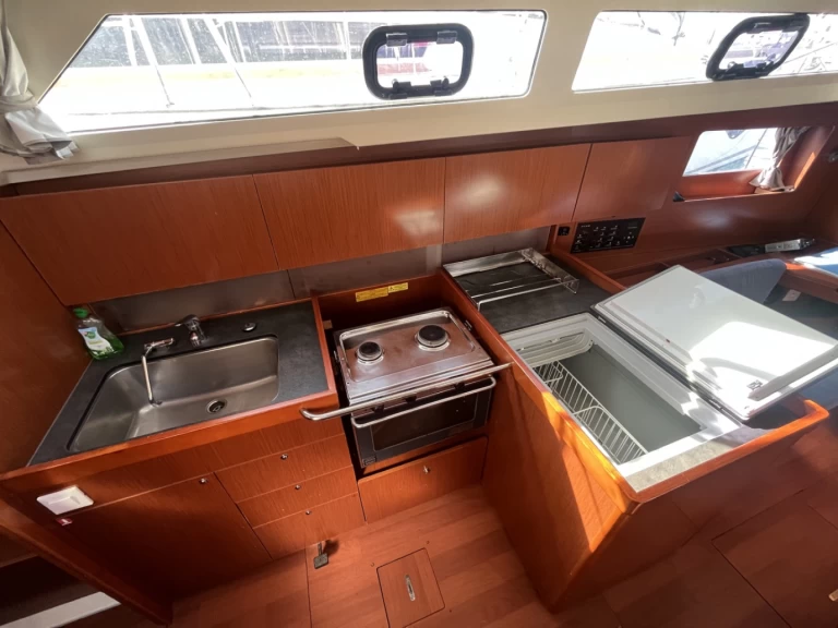 Sailboat for rent Sukošan at the best price