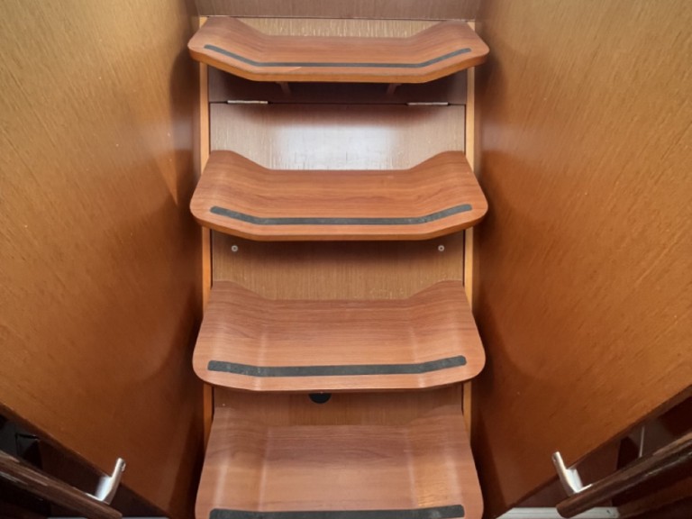 Rent a Bénéteau Oceanis 45 Sukošan