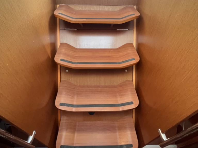 Rent a Bénéteau Oceanis 45 Sukošan