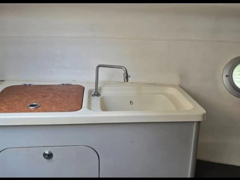 Motorboat for rent Port de Cannes Marina at the best price