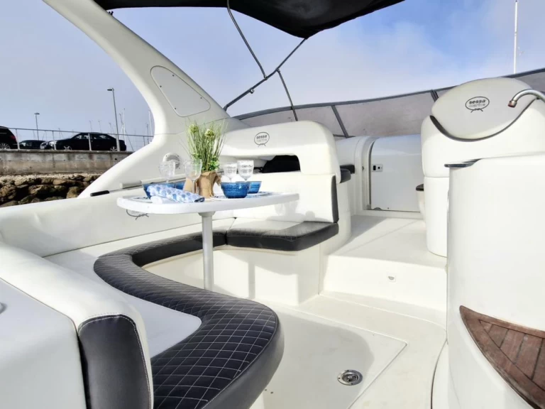 Motorboat rental in Calp / Calpe - Sessa Marine Oyster 34