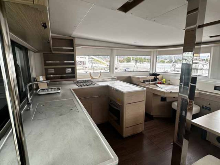 Lagoon Lagoon 46 in Golfo Aranci on SamBoat