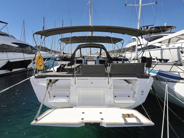Sailboat rental with or without captain Dufour Pula