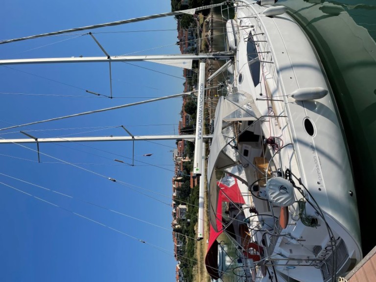 Sailboat for rent Pula at the best price