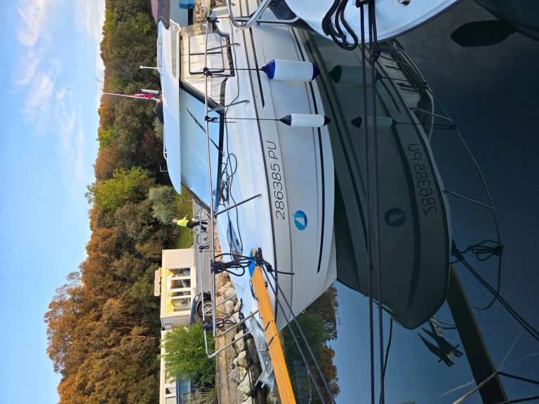 Yacht charter Pula cheap Merry Fisher 795 Series2