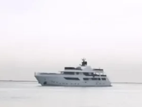 Luxury Yacht for rent Dubai Marina at the best price