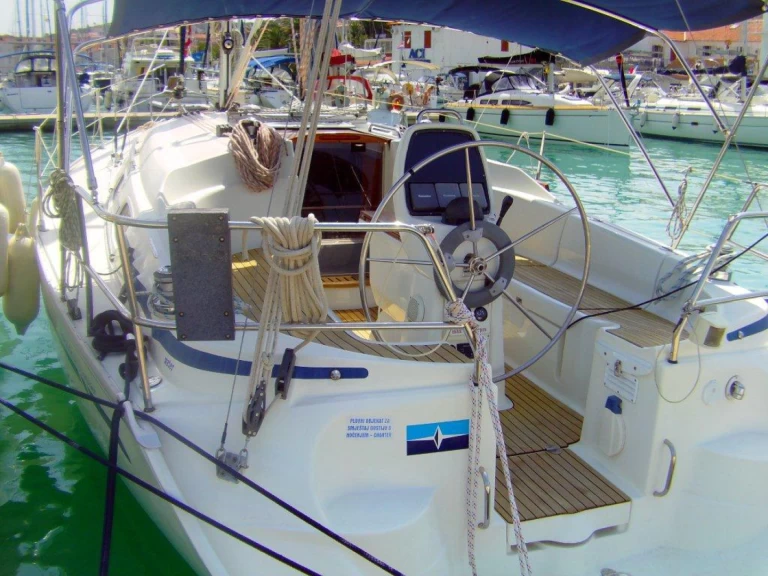 Bareboat Rental Sailboat Bavaria with a boat licence