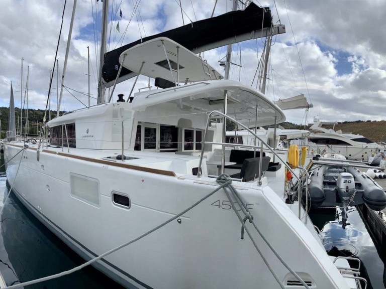 Catamaran rental with or without captain Lagoon Split