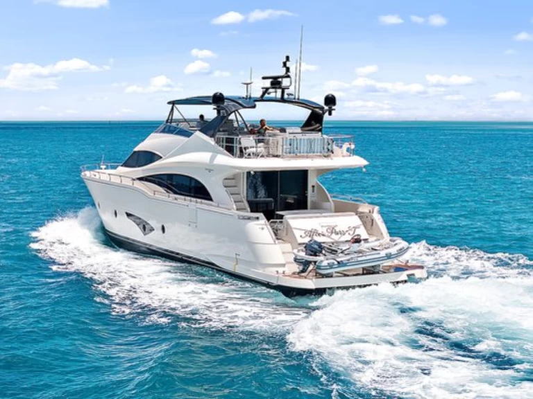 Luxury Yacht rental in Key West - Marquis-Yachts Marquis 720 Flybridge