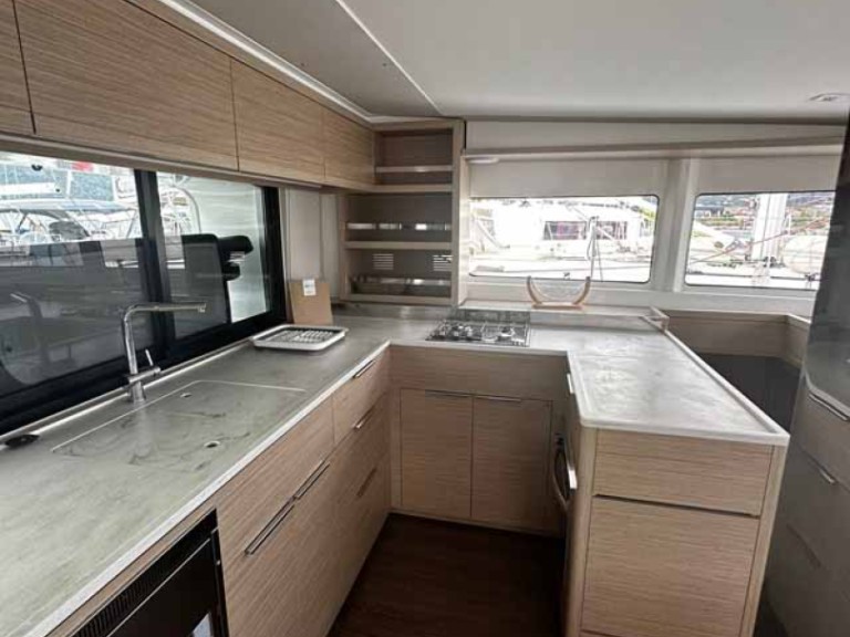 Rent a Lagoon Lagoon 46 Golfo Aranci