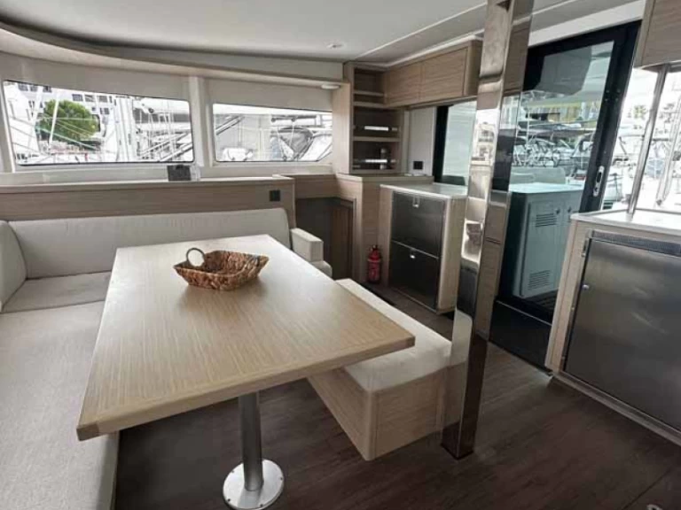 Yacht charter Golfo Aranci cheap Lagoon 46