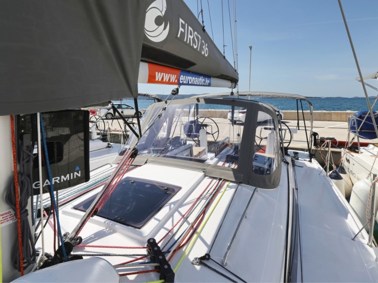 Sailboat for rent Biograd na Moru at the best price