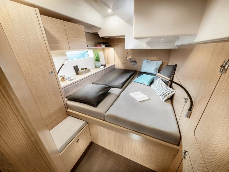 Yacht charter Pula cheap Cruiser 50