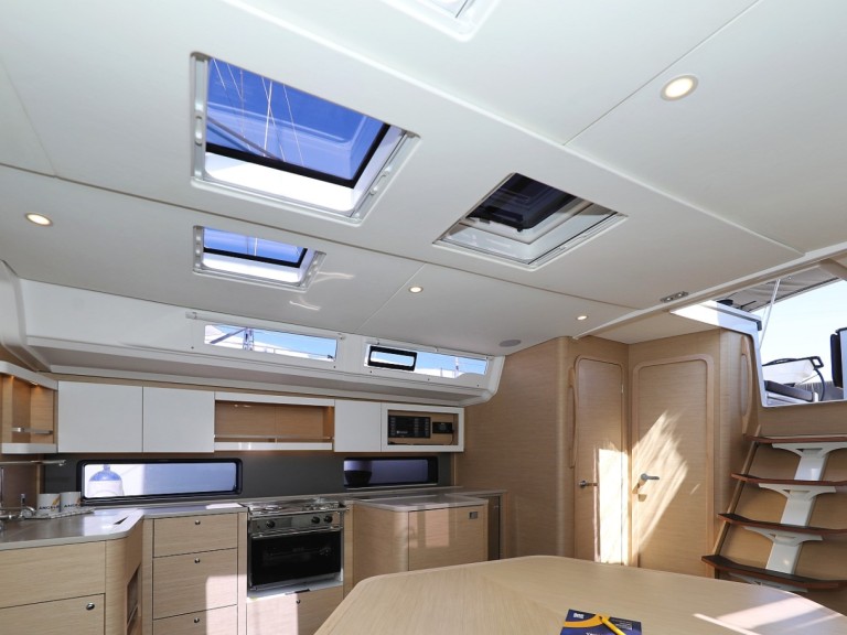 Sailboat for rent Pula at the best price