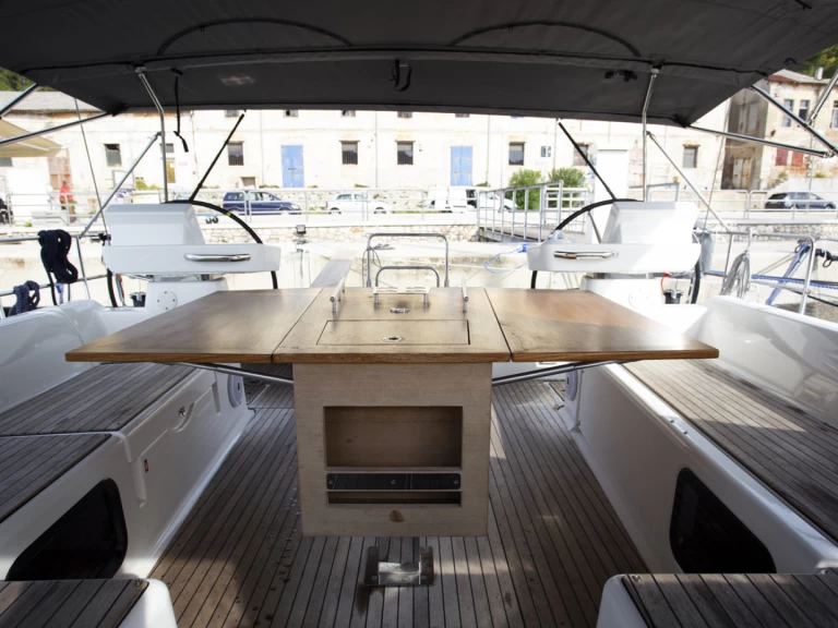 Rent a Dufour Dufour 520 Grand Large Pula