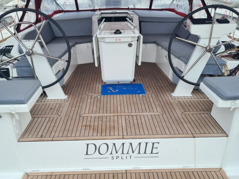 Sailboat rental with or without captain Bénéteau Split