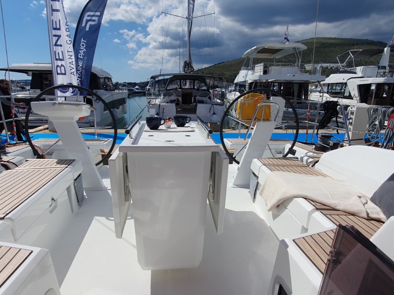 Bareboat Rental Sailboat Bénéteau with a boat licence